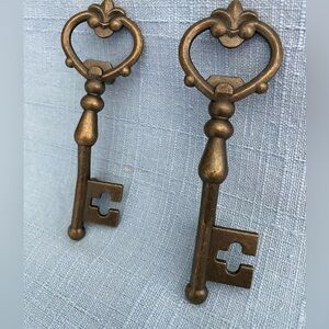 Vintage Bronze Key Drawer Knobs
